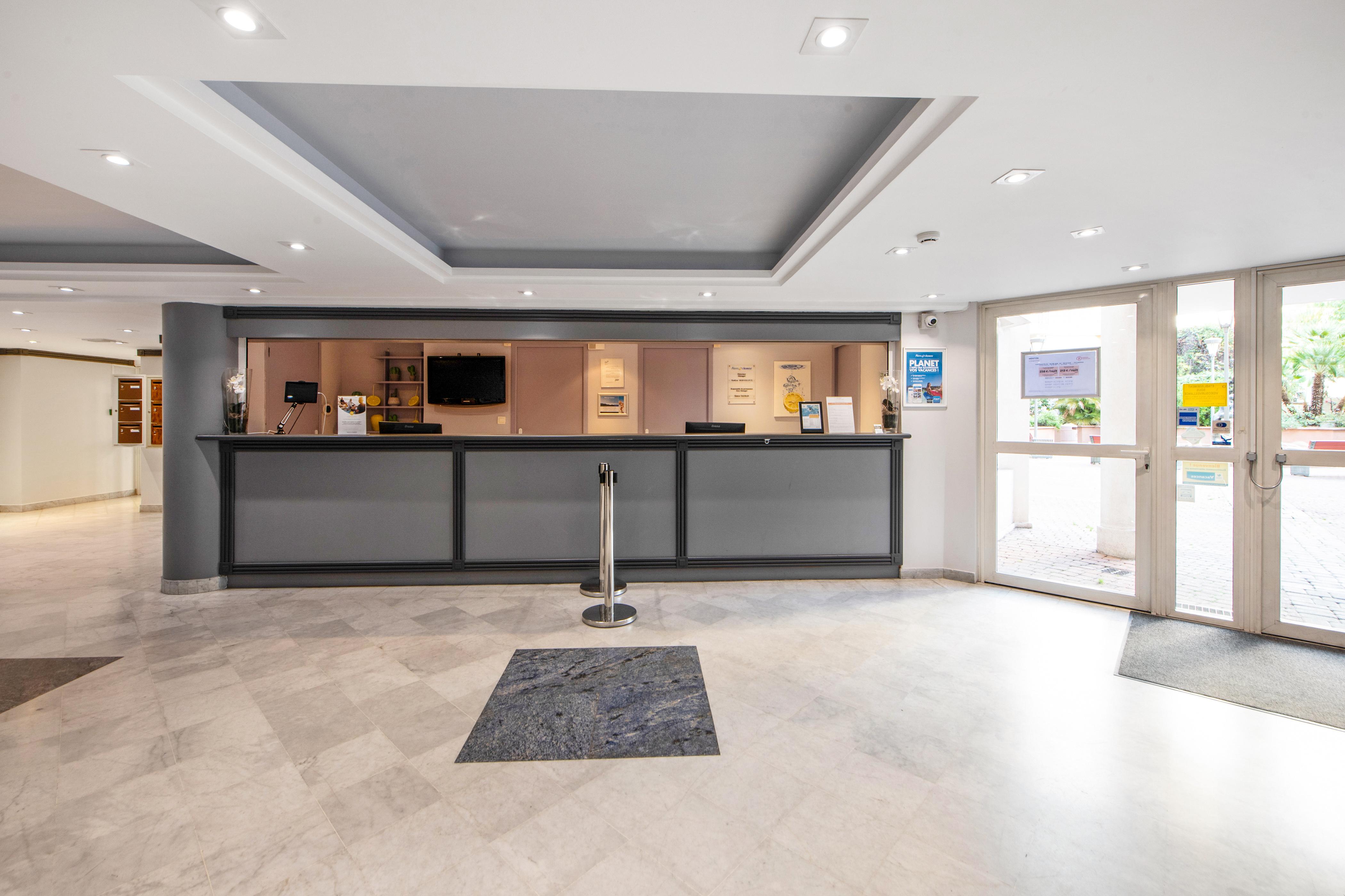 Residence Pierre & Vacances Les Rivages Du Parc ม็องตง ภายนอก รูปภาพ