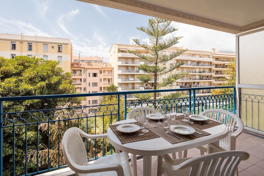Residence Pierre & Vacances Les Rivages Du Parc ม็องตง ภายนอก รูปภาพ