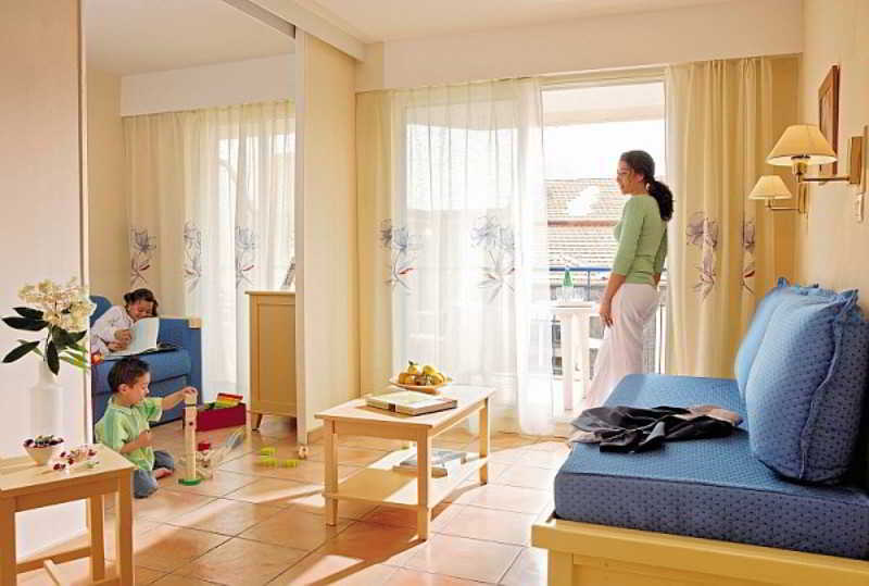 Residence Pierre & Vacances Les Rivages Du Parc ม็องตง ภายนอก รูปภาพ